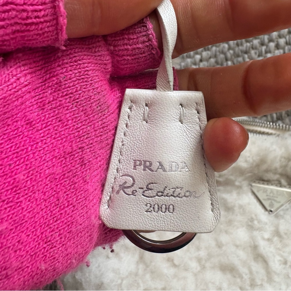 Prada ReEdition 2000 Cashmere Women's Bag - Picture 5 of 9